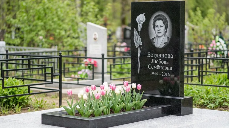 Памятник с гравировкой калл — выполненная работа «Богданова» в Ханты-Мансийске