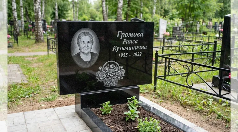 Памятник с гравировкой роз — выполненная работа «Громова» в Ханты-Мансийске