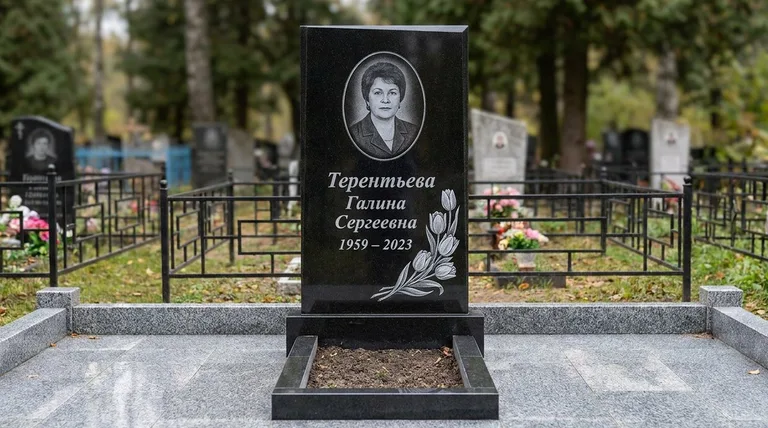 Памятник с гравировкой тюльпанов — выполненная работа «Терентьева» в Ханты-Мансийске